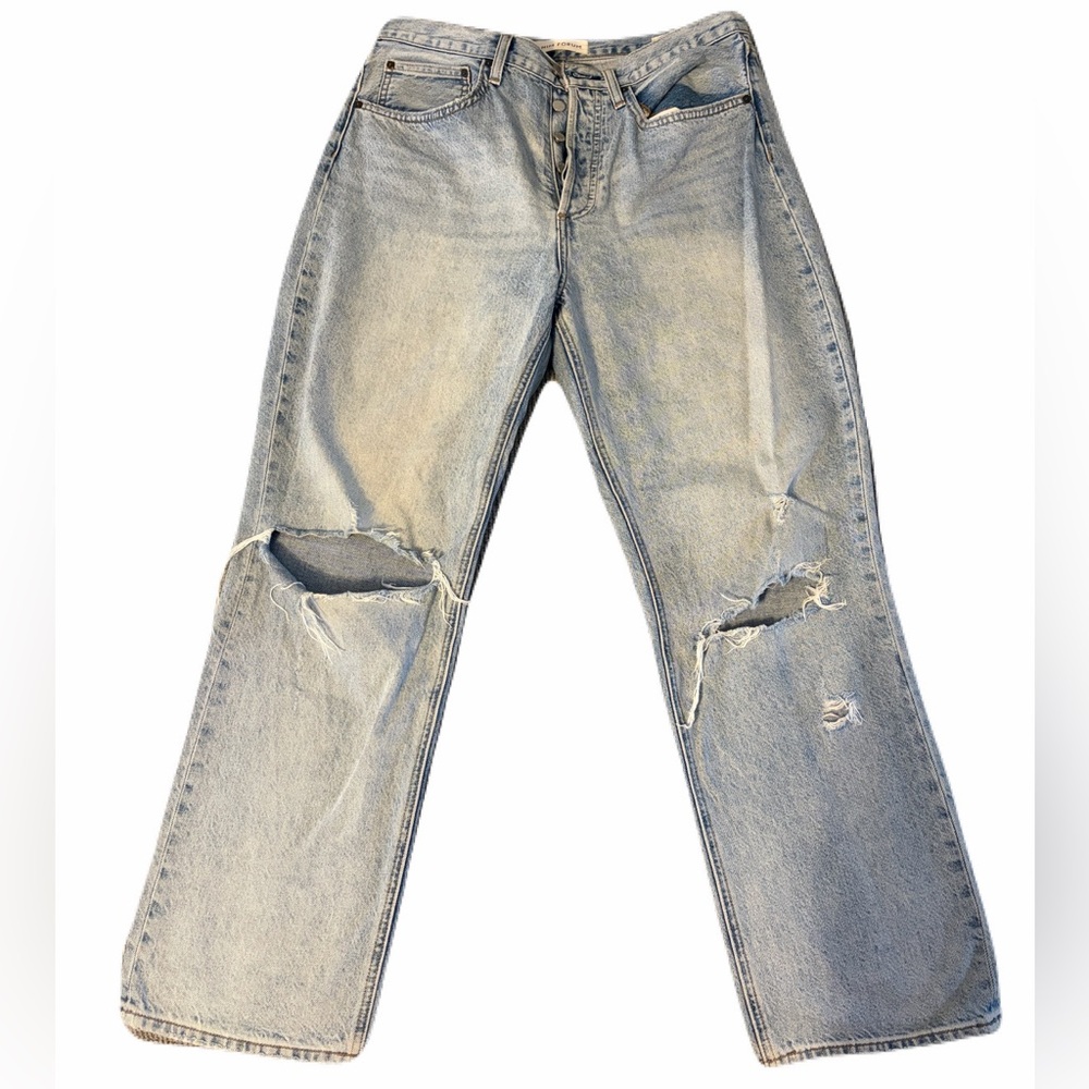 Win Distressed Light Blue Jeans